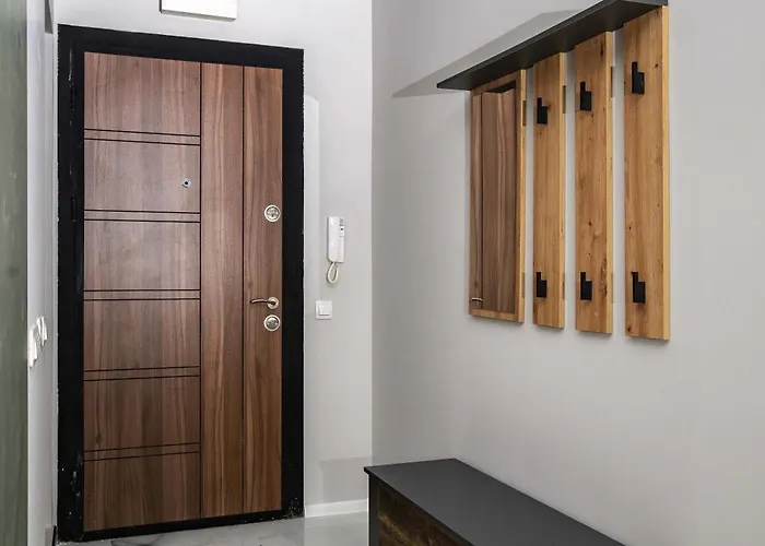 Stylish 1 Bedroom - Quiet & Comfortable